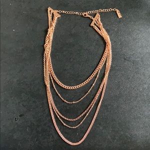 Lulu’s choker